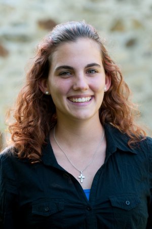 Mit lebensnahen Inputs wird Trixi den Teens in Brackel den christlichen Glauben und die persönliche Beziehung zu Jesus nahebringen. Mit lebensnahen Inputs wird Trixi den Teens in Brackel den christlichen Glauben und die persönliche Beziehung zu Jesus nahebringen.